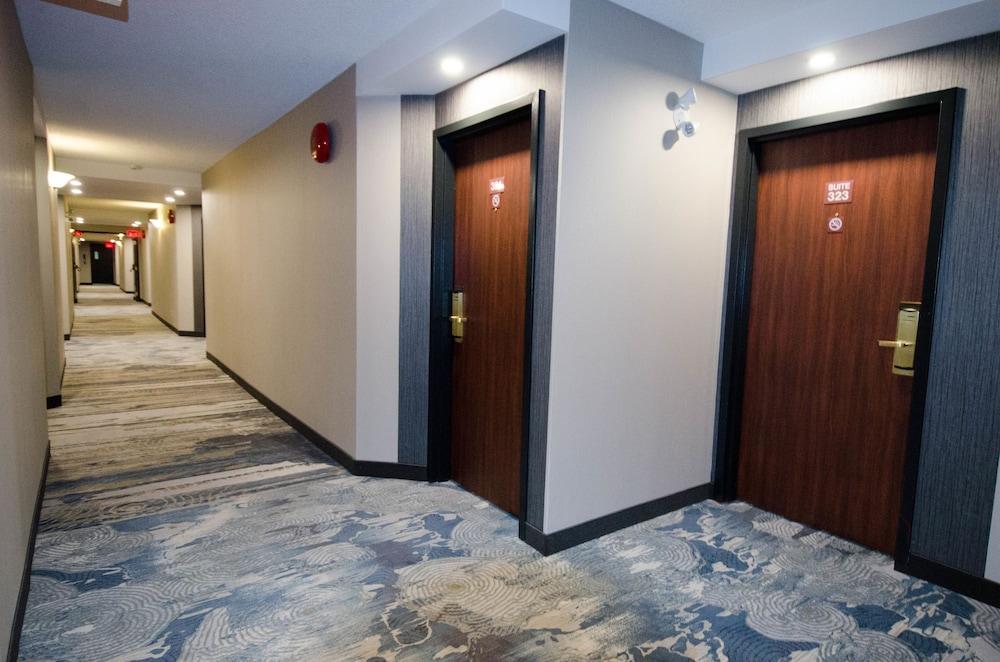 Hotel Welcominns Бушервил Екстериор снимка