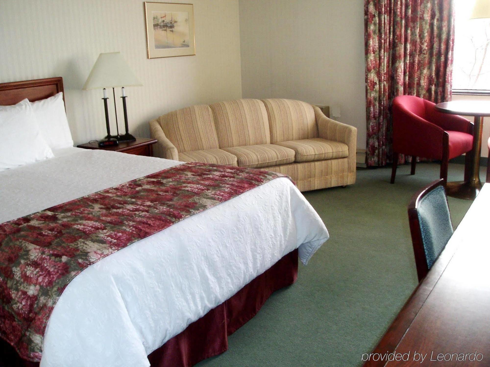 Hotel Welcominns Бушервил Екстериор снимка